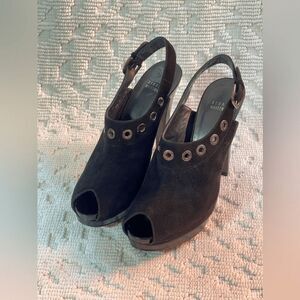 NWOT Stuart Weitzman Black Suede Slingback peep-toe grommet heels size 9.5